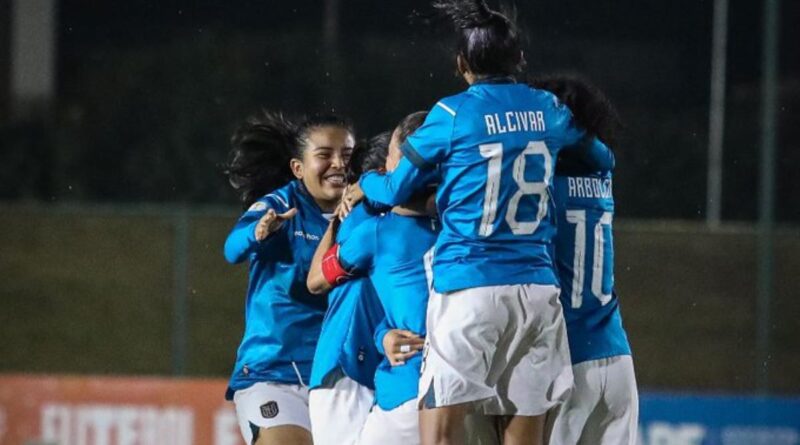 Las jugadoras Sub-17 de la Selección de Ecuador festejan uno de los goles ante Colombia, en la jornada del 31 de marzo del 2024.