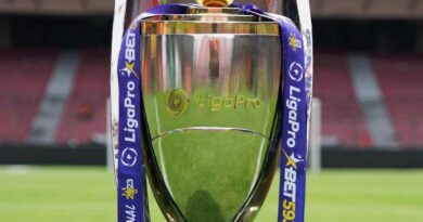 El trofeo de la LigaPro previo a las finales de 2023. Foto: LigaPro