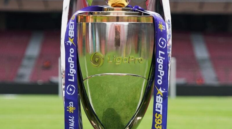 El trofeo de la LigaPro previo a las finales de 2023. Foto: LigaPro