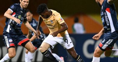 Universidad Católica ganó por 3-1 a Alianza FC, en Colombia.
