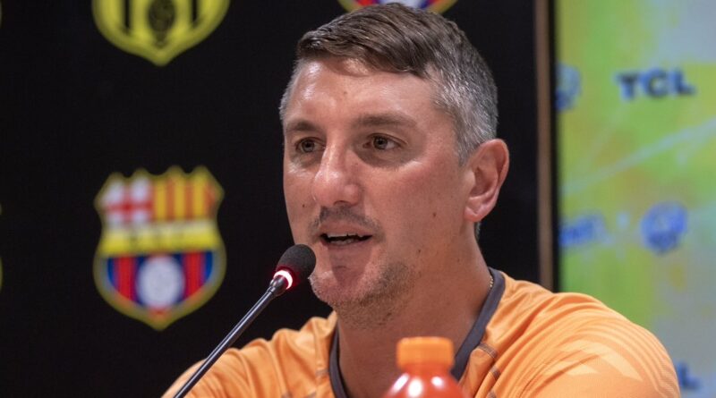 El entrenador interino de Barcelona SC, Germán Corengia, mencionó que la rescisión del contrato de López se habló cara a cara.