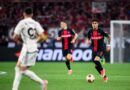El Bayer Leverkusen logra el empate 2-2 ante la Roma, avanzando a la final de la Europa League en Dublín con una impresionante racha invicta de 49 partidos.