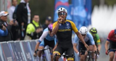 En la etapa 7 del Giro de Italia, Jhonatan Narváez no logró reducir el tiempo con el líder y bajó seis puestos en la clasificación general.