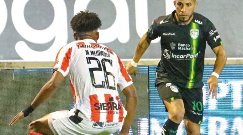 Técnico Universitario celebra su victoria 1-0 sobre Orense en la LigaPro, con gol de Diego Armas.