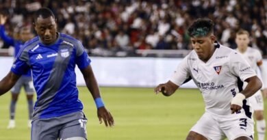 Liga de Quito empató 2-2 contra Club Sport Emelec por la fecha 12 de la Liga Pro en el estadio Rodrigo Paz Delgado.