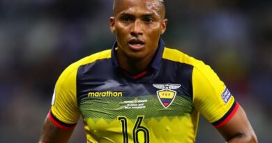 Antonio Valencia causó controversia al expresar críticas sobre la elección de Hernán Galíndez como capitán de Ecuador después de un partido contra Argentina.
