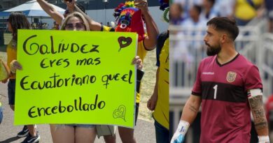 Una aficionada de la Selección de Ecuador le mostró su apoyó a Hernán Galíndez por las críticas que el guardameta nacionalizado recibió.