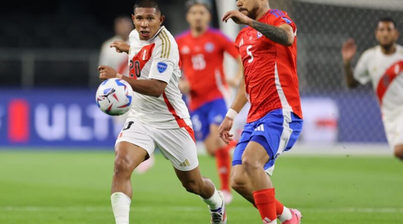 Perú y Chile empatan sin goles en el Clásico del Pacífico de la Copa América 2024.