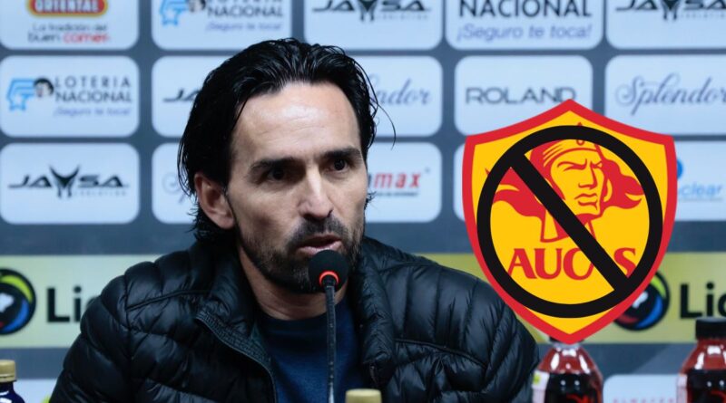 Gerardo Espinoza renunció a ser entrenador de Aucas