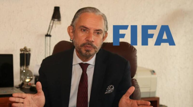 El presidente de Emelec, José Pileggi, en espera de una audiencia en la FIFA para resolver el problema de fichajes.