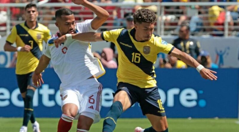 La selección ecuatoriana se encuentra sin entrenador a 45 días del crucial partido contra Brasil por las eliminatorias al Mundial 2026.