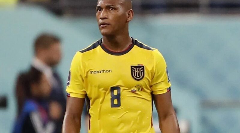 La convocatoria de Carlos Gruezo a la Selección de Ecuador se explica por la necesidad de contar con un mediocampista de corte.