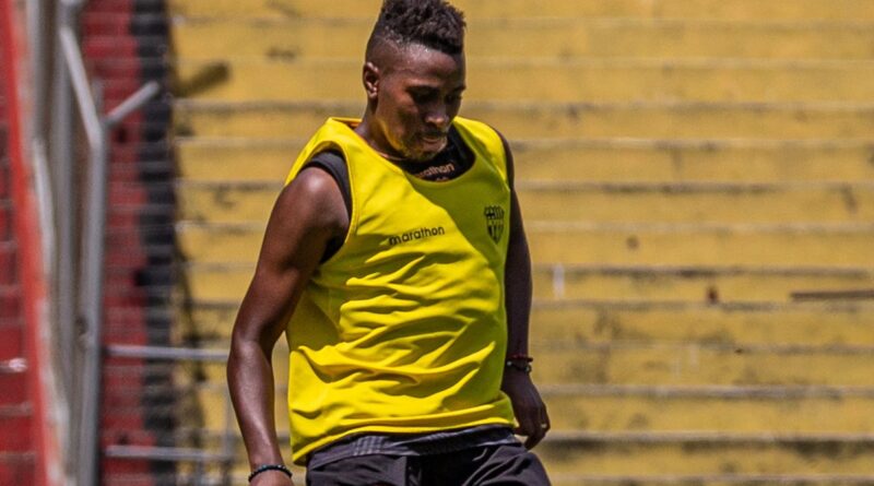 La nueva incorporación de Barcelona SC, Bryan Carabalí, aún no está inscrito y no viajará a Brasil para el duelo ante Bragantino.