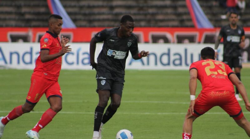 Aucas y El Nacional se enfrentaron en el estadio Atahualpa, por la Liga Pro, este 24 de agosto del 2024.