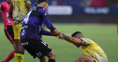 Delfín sorprende venciendo 2-1 a Independiente del Valle