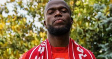 Enner Valencia no vive el mejor presente en el fútbol brasileño y Roger Machado y D’Alessandro salieron en su defensa.