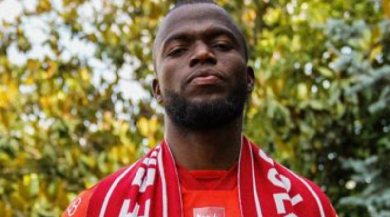 Enner Valencia no vive el mejor presente en el fútbol brasileño y Roger Machado y D’Alessandro salieron en su defensa.