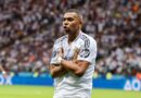 Kylian Mbappé celebra su primer gol con el Real Madrid en la Supercopa de Europa.