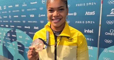 Angie Palacios Dajomes ganó la medalla de bronce en halterofilia en la categoría de 71 kg, con un total de 256 kg en París 2024.