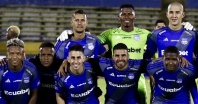 Emelec es décimo en la tabla acumulada con 22 puntos y 0 de gol diferencia. Dos unidades menos que El Nacional, el octavo de la tabla.