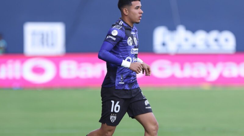 Kendry Páez, jugador de IDV y de la Tri, no es diferencial en el terreno de juego y las críticas hacia él van en aumento.