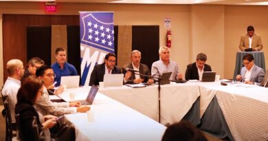 Carlos Javier Puga, director ejecutivo del CS Emelec, desmintió que la directiva del bombillo quiere llamar a elecciones anticipadas.