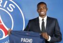 Willian Pacho fichó por el París Saint Germain a cambio de 44 millones de dólares. Será el primer ecuatoriano en jugar por el PSG.