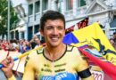 Richard Carapaz anuncia su ausencia en el Mundial de Ciclismo de Zúrich debido a una emergencia familiar.