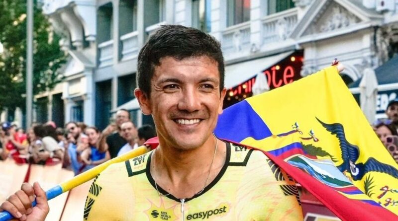 Richard Carapaz es una máquina y una vez más lo volvió a demostrar. El ecuatoriano ganó la etapa 11 del Giro de Italia.