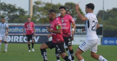 Independiente del Valle aseguró su pase a semifinales tras vencer a Guayaquil City 2-1 en un emocionante partido.