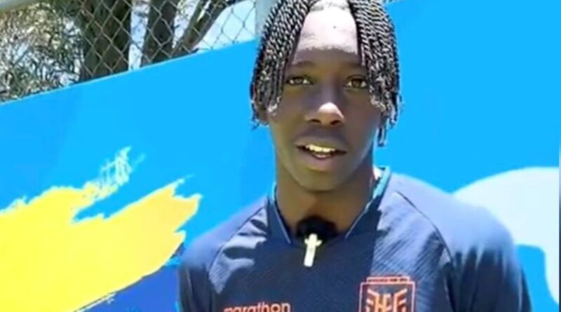 Malcom Dacosta se une a la Tri Sub 15 para disputar el Sudamericano en Bolivia, destacándose como una de las nuevas promesas de Ecuador.