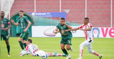 Mushuc Runa dejó escapar la oportunidad de ser líder tras empatar 2-2 con Técnico Universitario en un emocionante partido de la LigaPro.