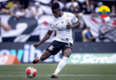 Félix Torres se destaca con el Corinthians de Brasil