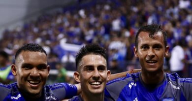 Andrés Ricaurte, futbolista del CS Emelec, marcó el gol de la victoria (2-1) ante Orense en los últimos minutos.