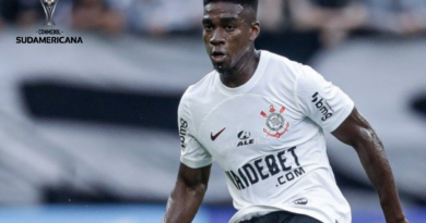 Félix Torres fue clave en la victoria del Corinthians ante Fortaleza