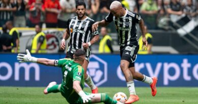 Atlético Mineiro jugó con river Plate por la conmebol Libertadores. Deyverson hizo un gol.