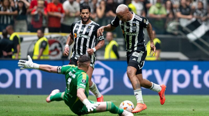 Atlético Mineiro jugó con river Plate por la conmebol Libertadores. Deyverson hizo un gol.