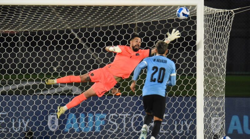 La Selección de Ecuador y Uruguay se enfrentaron en Montevideo por las eliminatorias.