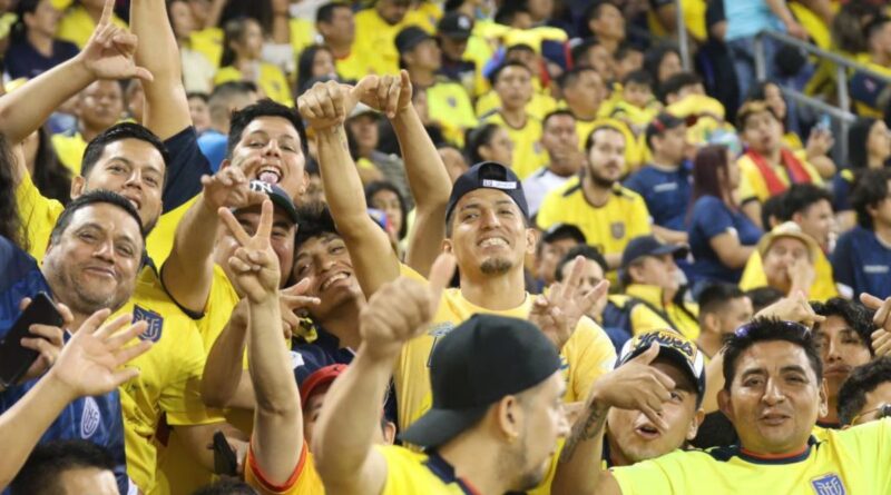 La FEF busca erradicar los cantos homofóbicos en los estadios tras la penalización recibida por el comportamiento de la hinchada en el partido ante Perú.