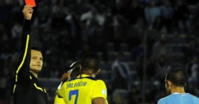 Antonio Valencia califica el Ecuador vs. Uruguay de 2012 como un “robo”, recordando la polémica arbitral que perjudicó a la Tri en ese empate 1-1.