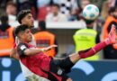 Piero Hincapié fue clave en la defensa durante la victoria del Bayer Leverkusen ante Eintracht Frankfurt.