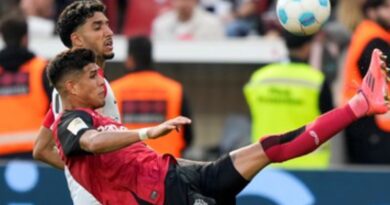 Piero Hincapié fue clave en la defensa durante la victoria del Bayer Leverkusen ante Eintracht Frankfurt.