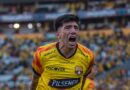 Braian Oyola, ex Delfín, llegó al aeropuerto José Joaquín de Olmedo, en Guayaquil, para iniciar la pretemporada con Barcelona SC.