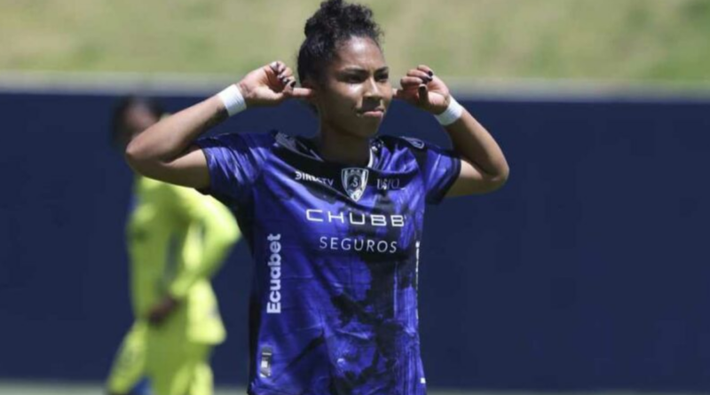 Nayely Bolaños, la goleadora de Dragonas IDV en la Copa Libertadores