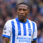 Pervis Estupiñán fue titular en el empate del Brighton con Wolves