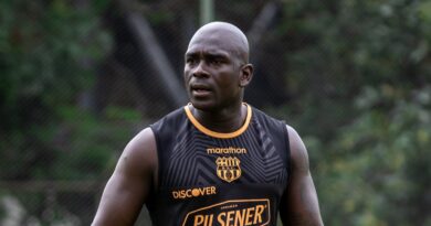 Segundo Castillo, entrenador de Barcelona SC, le advirtió a Emelec que el estilo de su equipo será intenso.