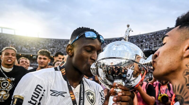 Botafogo ganó por primera vez la Copa Libertadores de América. Derrotó 3-1 a Atlético Mineiro, el 30 de noviembre del 2024.