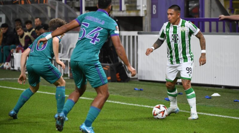 Cristian Ramírez jugó con su equipo Ferencváros de Hungría en la Europa UEFA League.