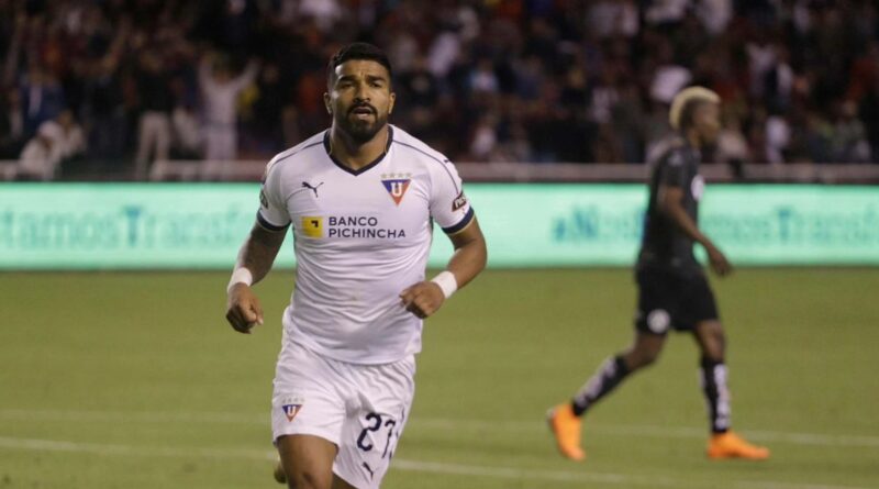 Rodrigo Aguirre, exjugador de LDU y actual delantero del América de México, recibe su primera convocatoria a la selección de Uruguay.