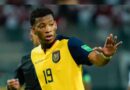 Gonzalo Plata celebra su gol en el estadio Banco Pichincha, marcando el 2-0 para Ecuador en las Eliminatorias.